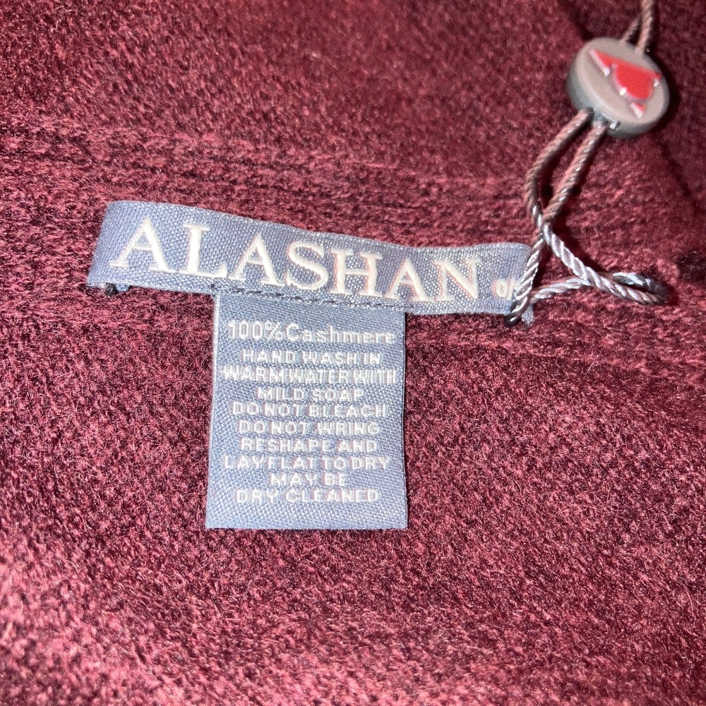 Alashan Cashmere Poncho, NWT